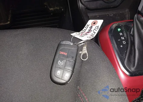 2021 Jeep Renegade Trailhawk 4X4 from USA, damaged, VIN ZACNJDC12MPM30737